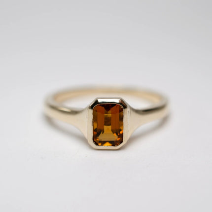 AMIRA - ANILLO DE ESMERALDA O CITRINO ORO 14K