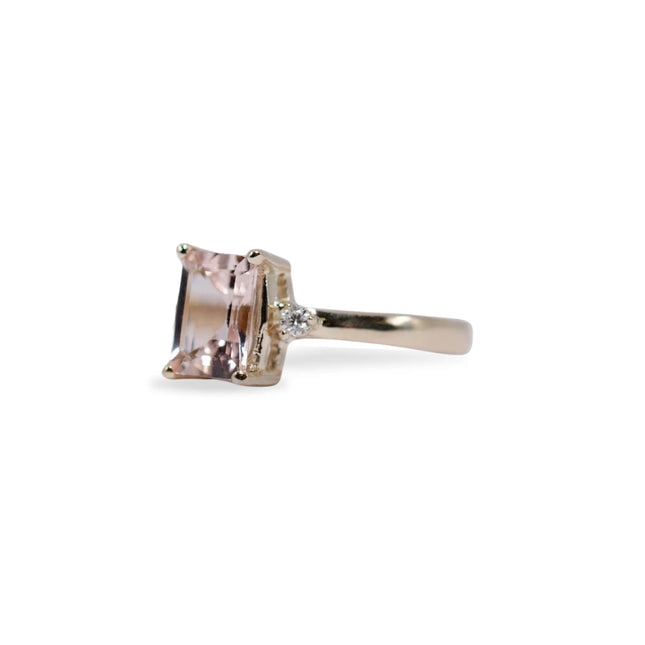 INÉS - Anillo de Morganita y Moissanitas Oro 10K