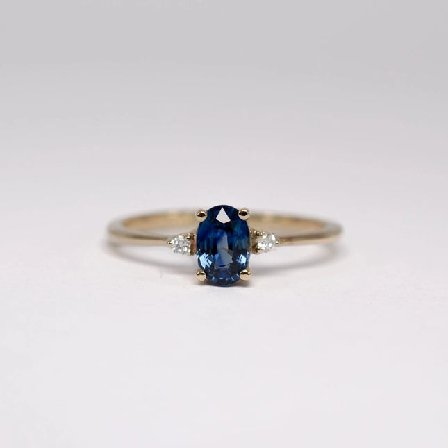 LUCÍA - Anillo de Zafiro y Diamantes Oro 14K