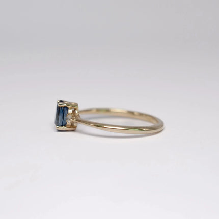 LUCÍA - Anillo de Zafiro y Diamantes Oro 14K