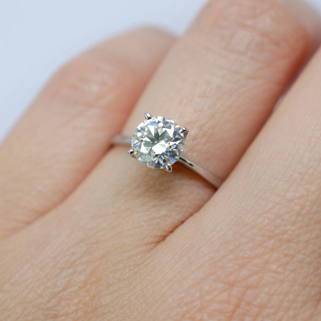 ANILLO DE COMPROMISO - Moissanita redonda